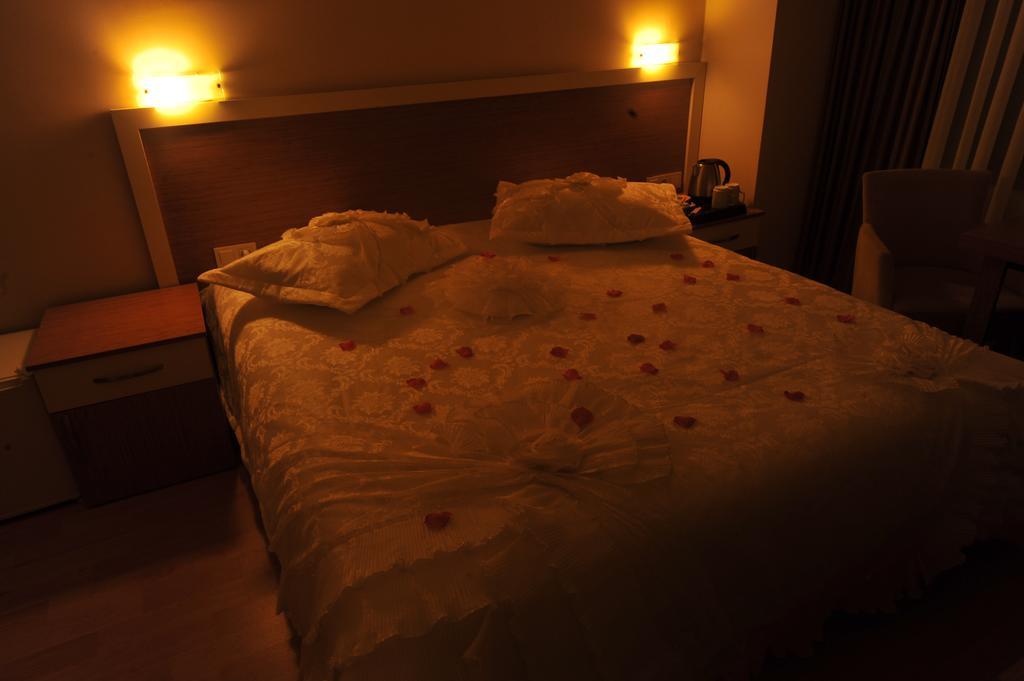 Emsa Palace Hotel Darica  Bagian luar foto