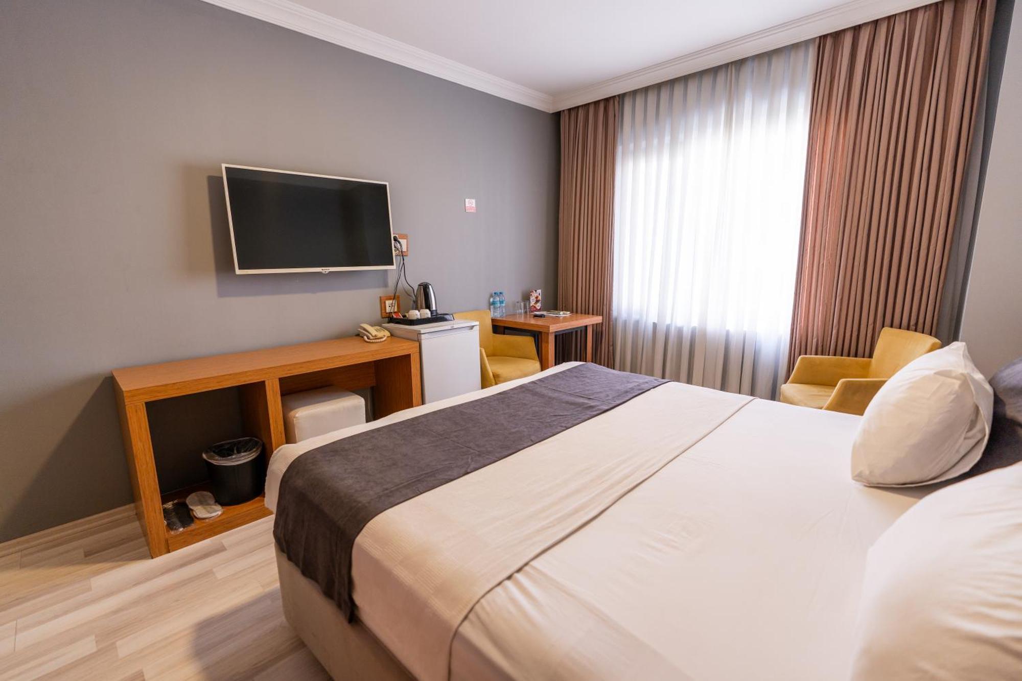 Emsa Palace Hotel Darica  Bagian luar foto